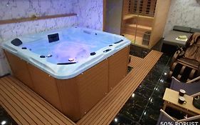 Apartments With Private Saunas & Wellness Gobi